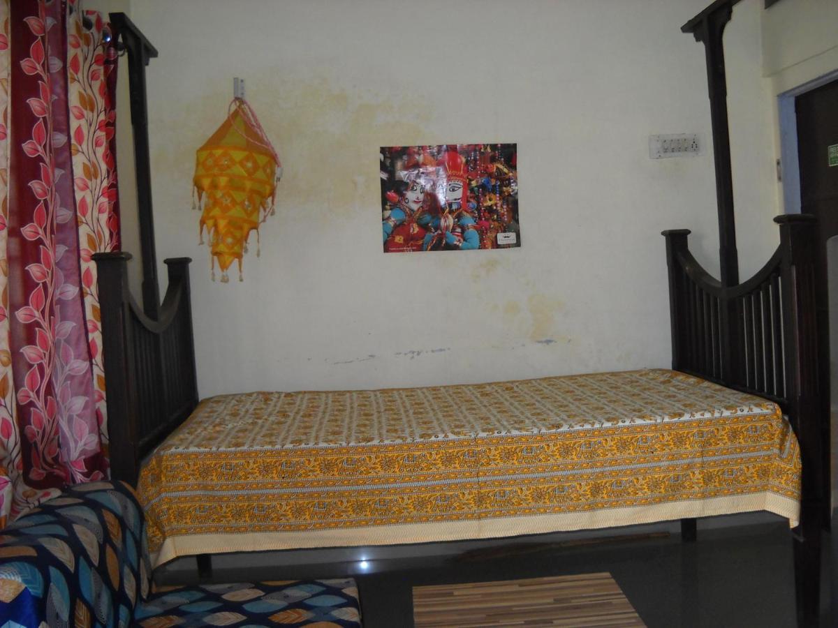 Nadya Homestay For Female & Family Джайпур Екстериор снимка
