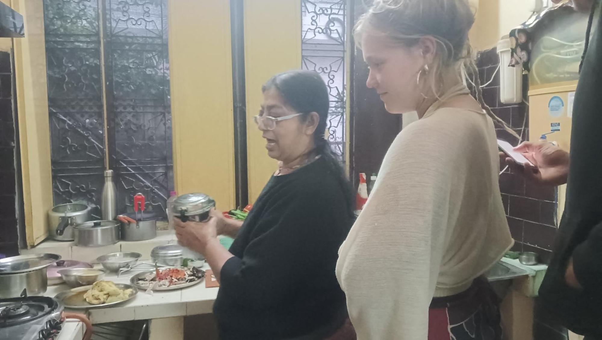 Nadya Homestay For Female & Family Джайпур Екстериор снимка