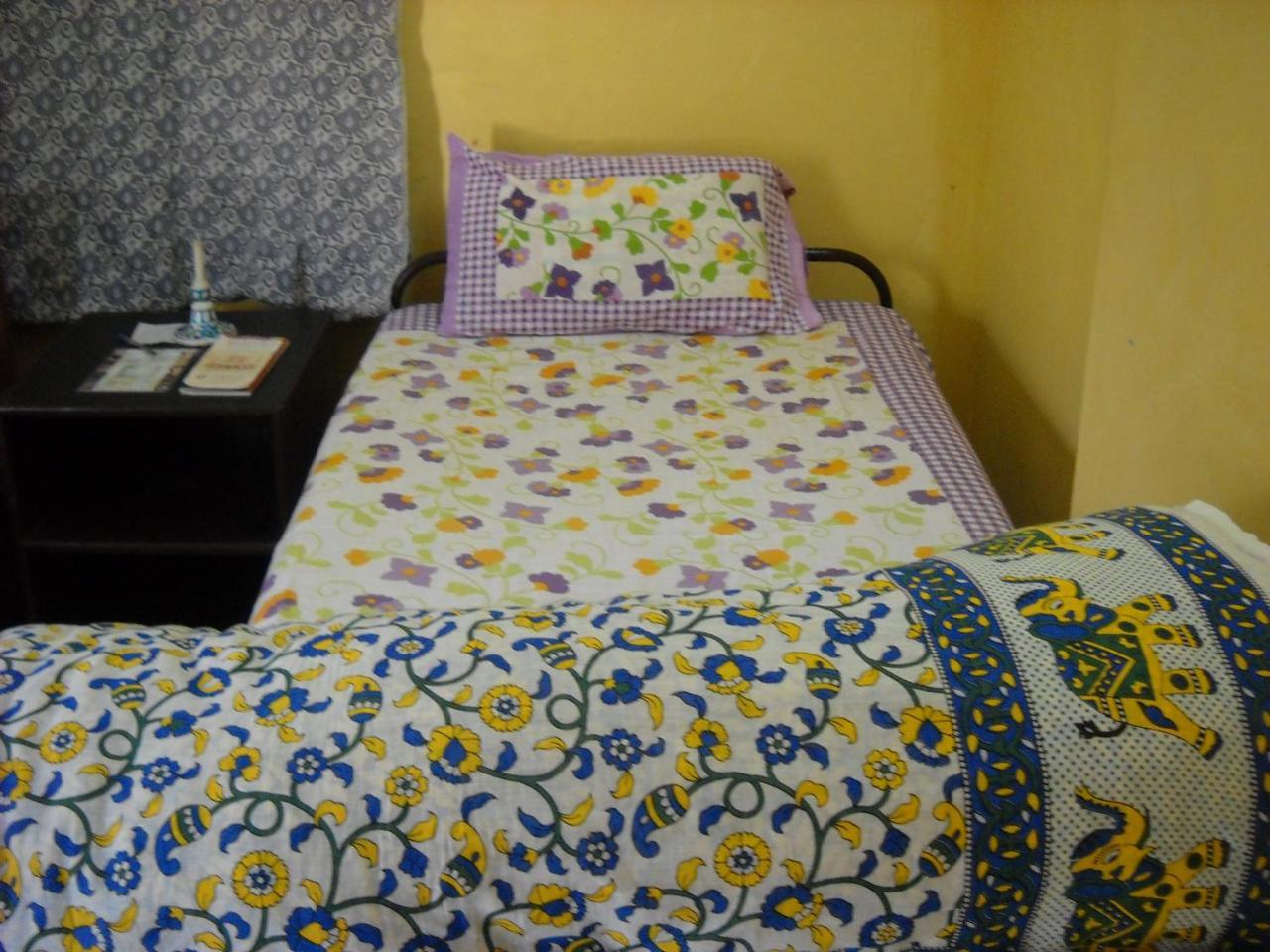 Nadya Homestay For Female & Family Джайпур Екстериор снимка