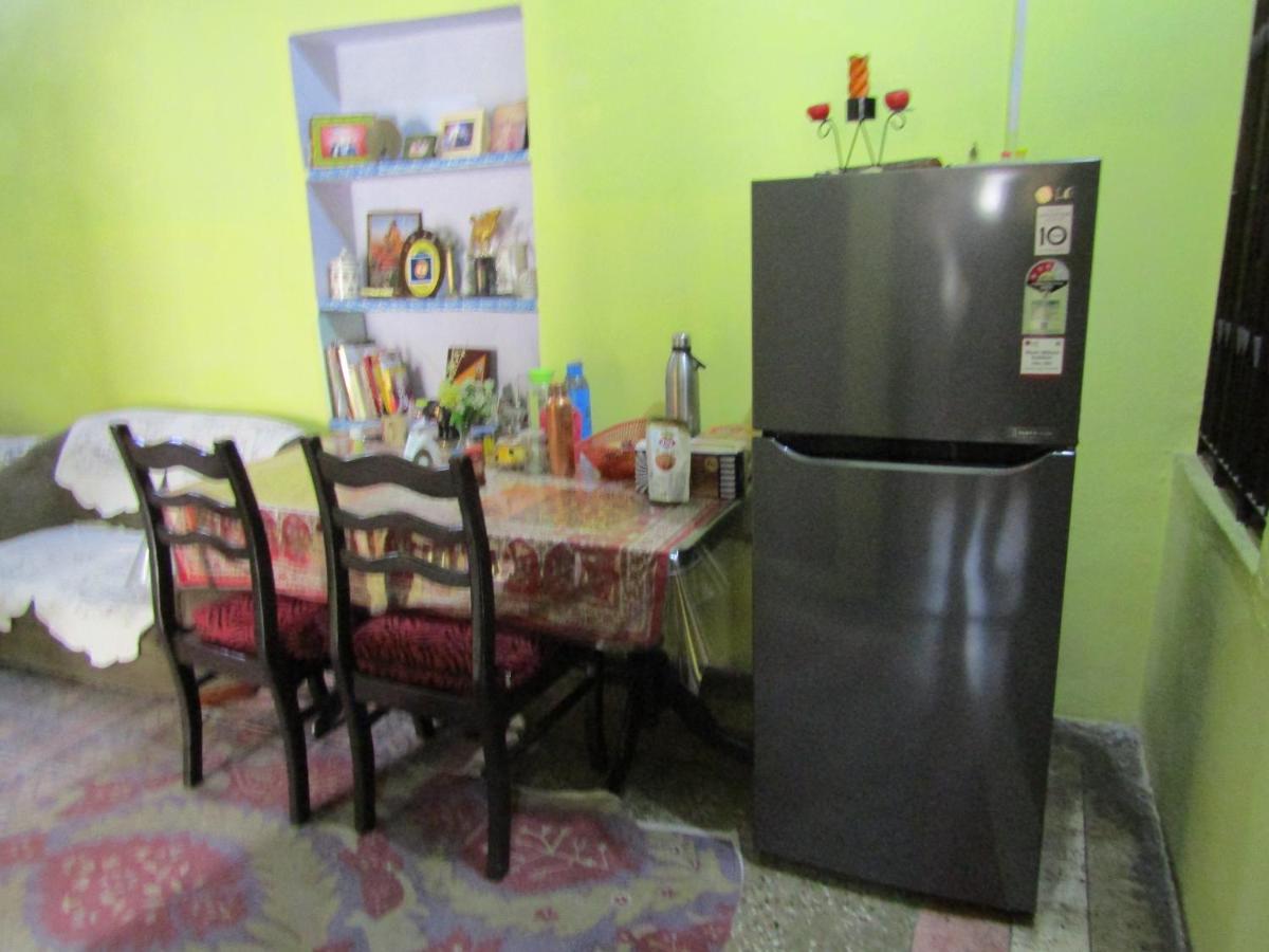 Nadya Homestay For Female & Family Джайпур Екстериор снимка